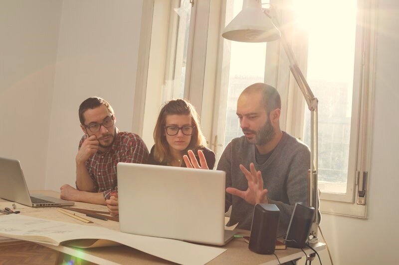 resized_AdobeStock_452671676 AI Coaching Recolor